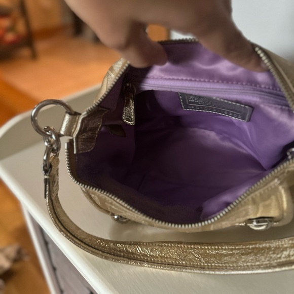 Coach Poppy Shoulder Bag EUC - Picture 7 of 10